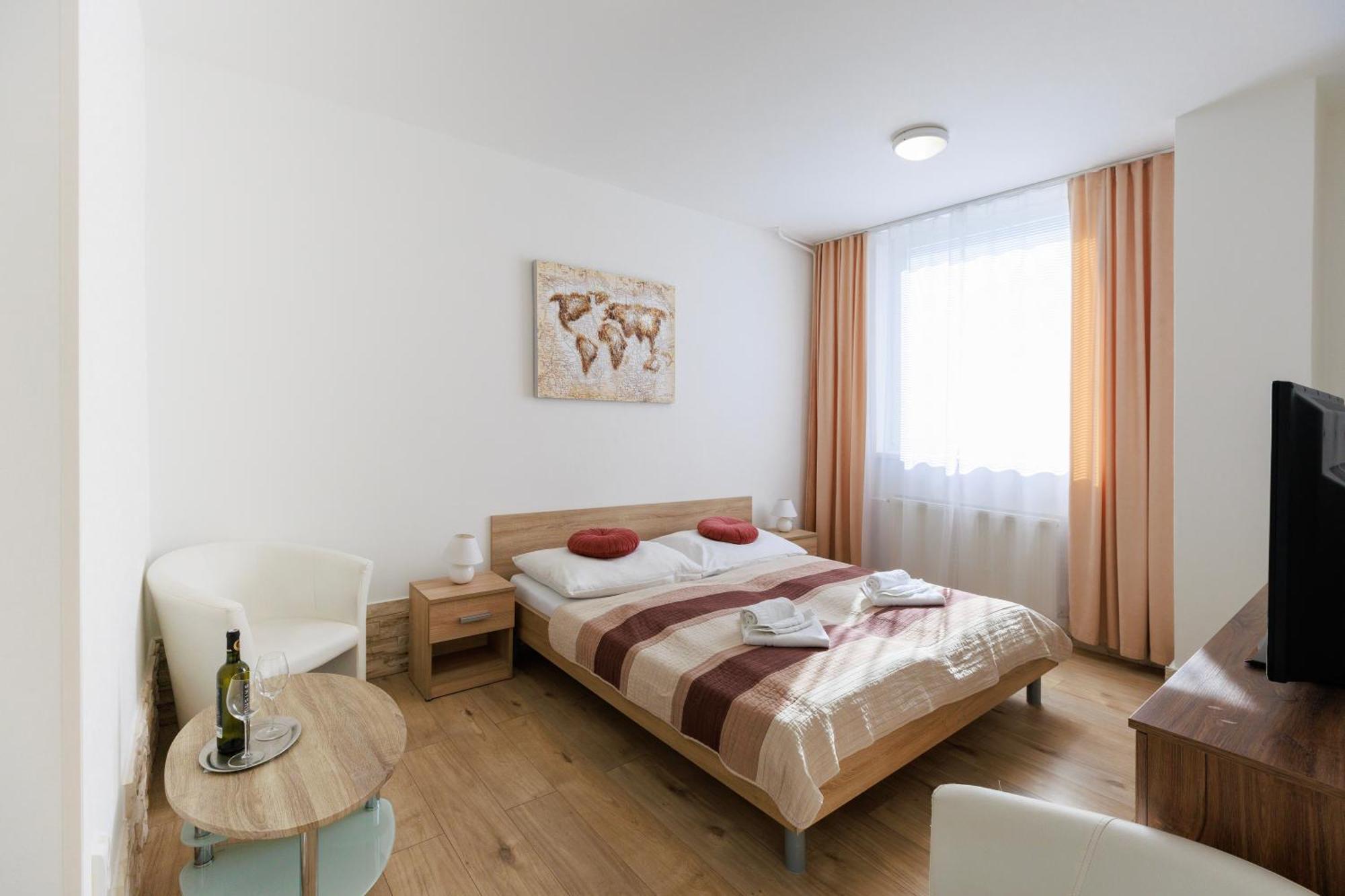 Agro Complex Apartments Nitra Bagian luar foto