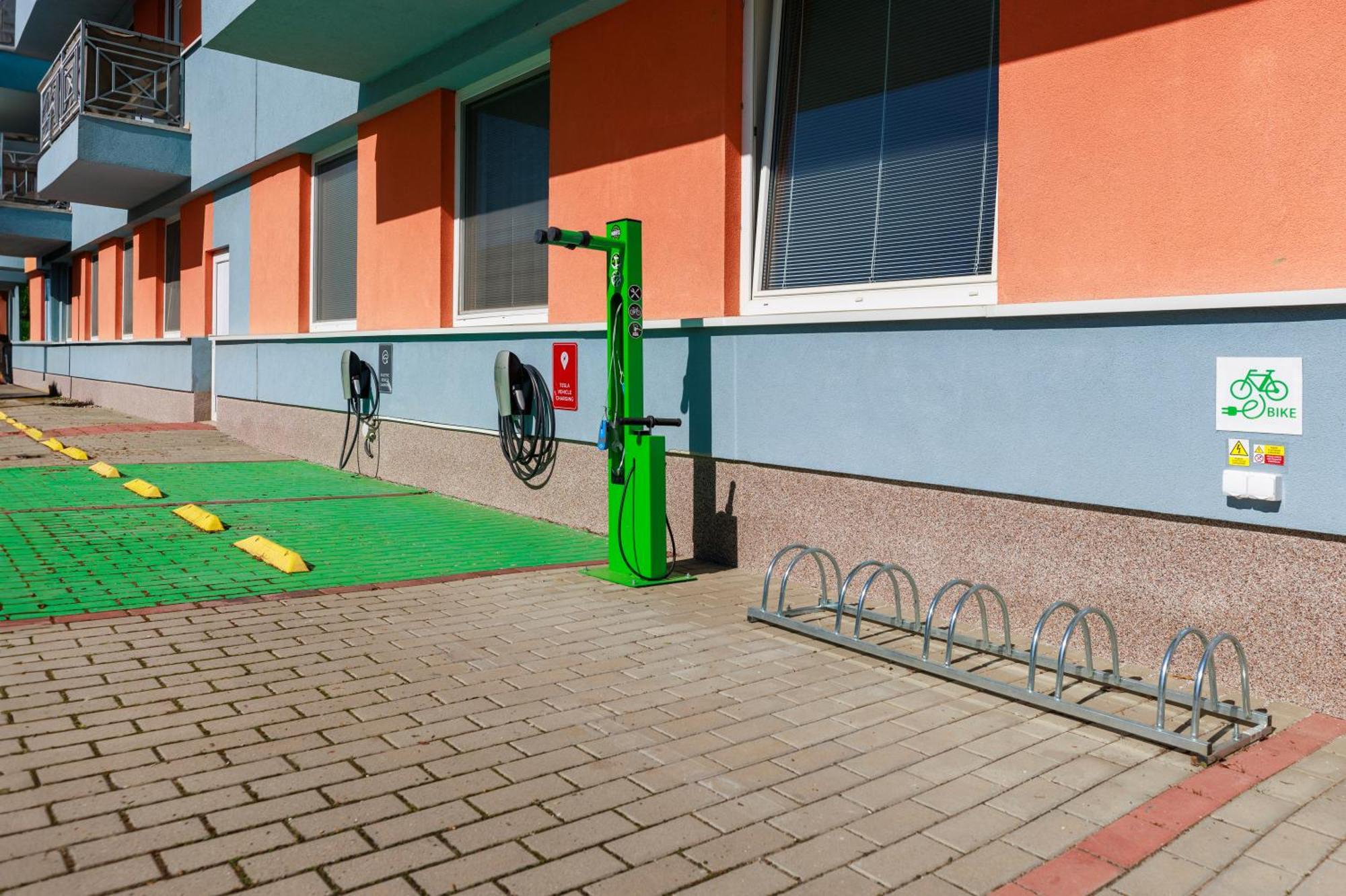 Agro Complex Apartments Nitra Bagian luar foto