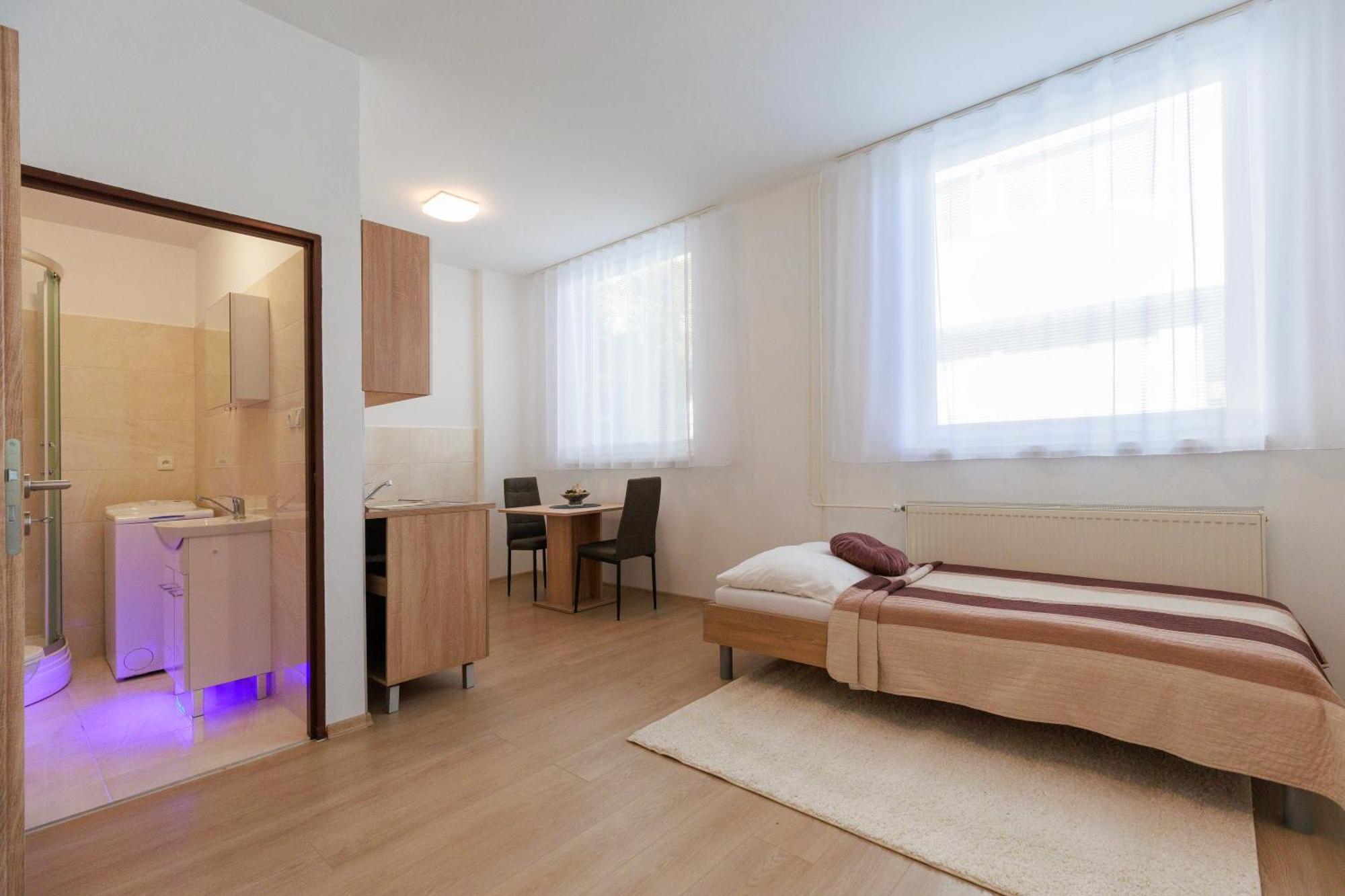 Agro Complex Apartments Nitra Bagian luar foto